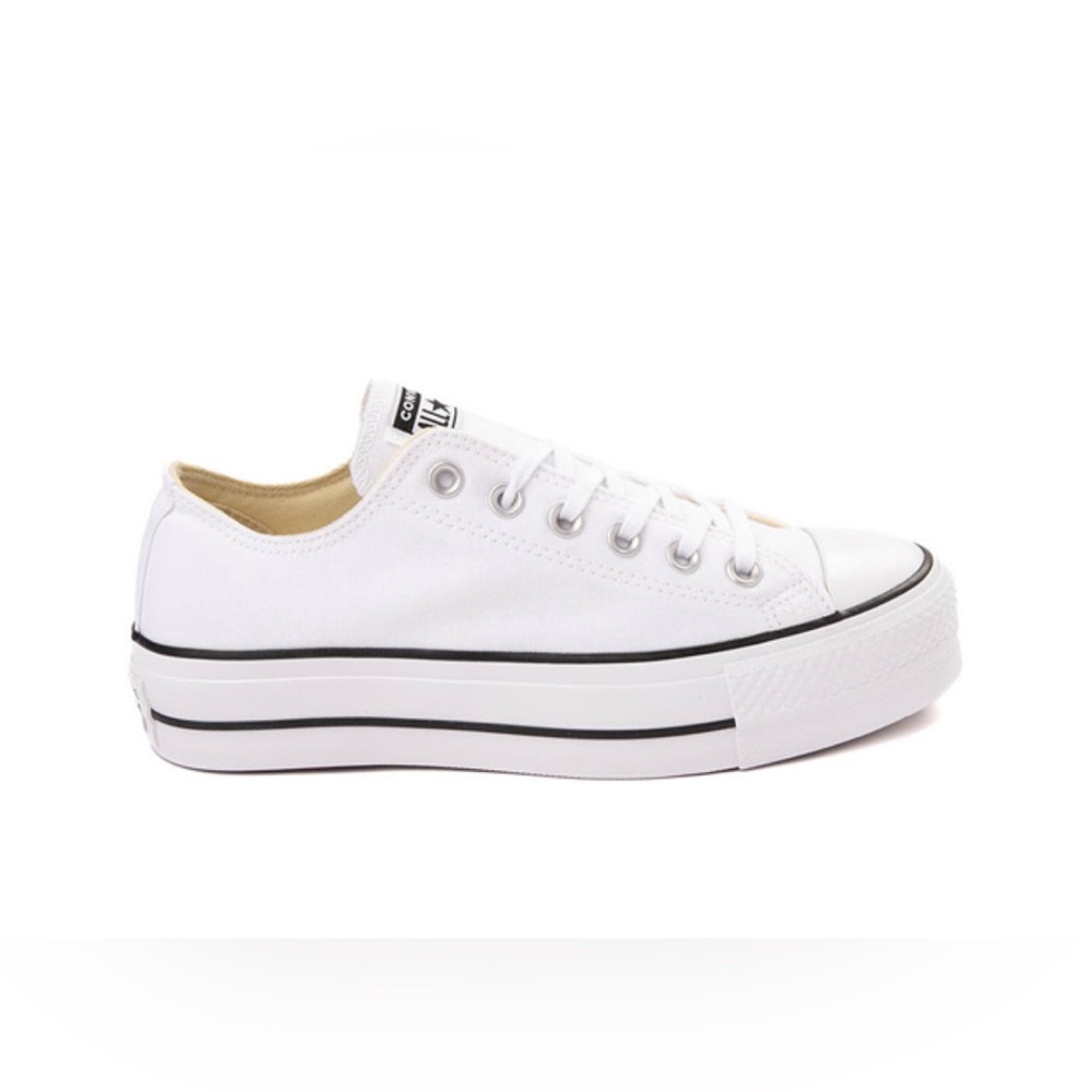 Women’s White Converse Chuck Taylor All Star Lift Lo Platform Sneaker